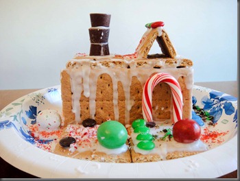 lena gingerbread house 2011-1